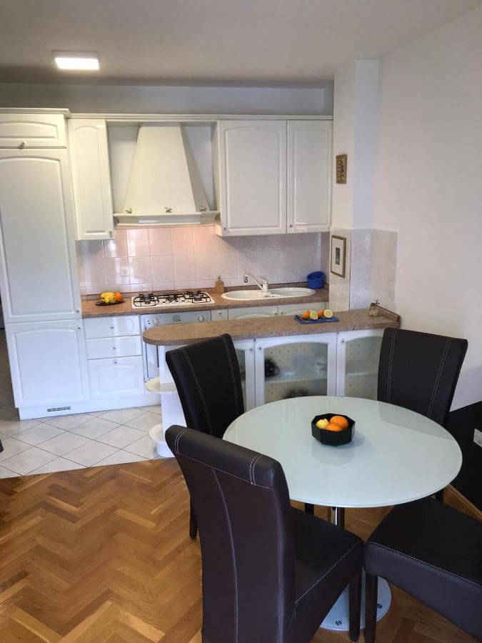 Apartman Jumic Malinska Exterior photo