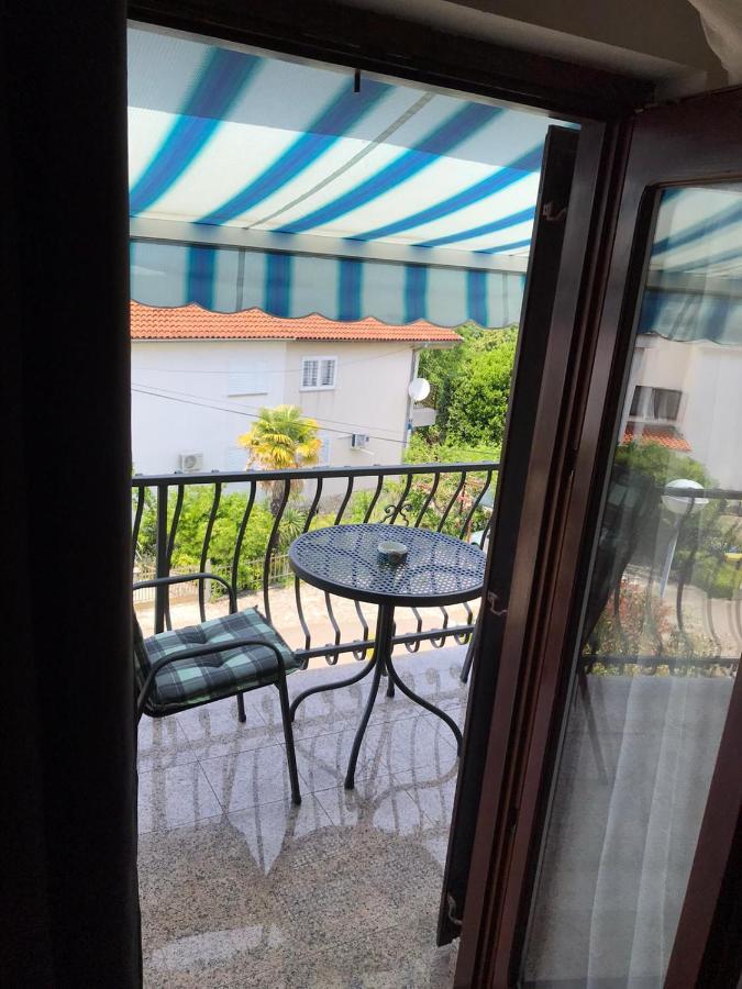 Apartman Jumic Malinska Exterior photo